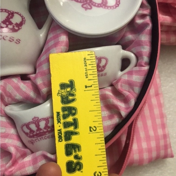 Princess 22 Pcs Porcelain Tea Set for girls - Picture 6 of 7